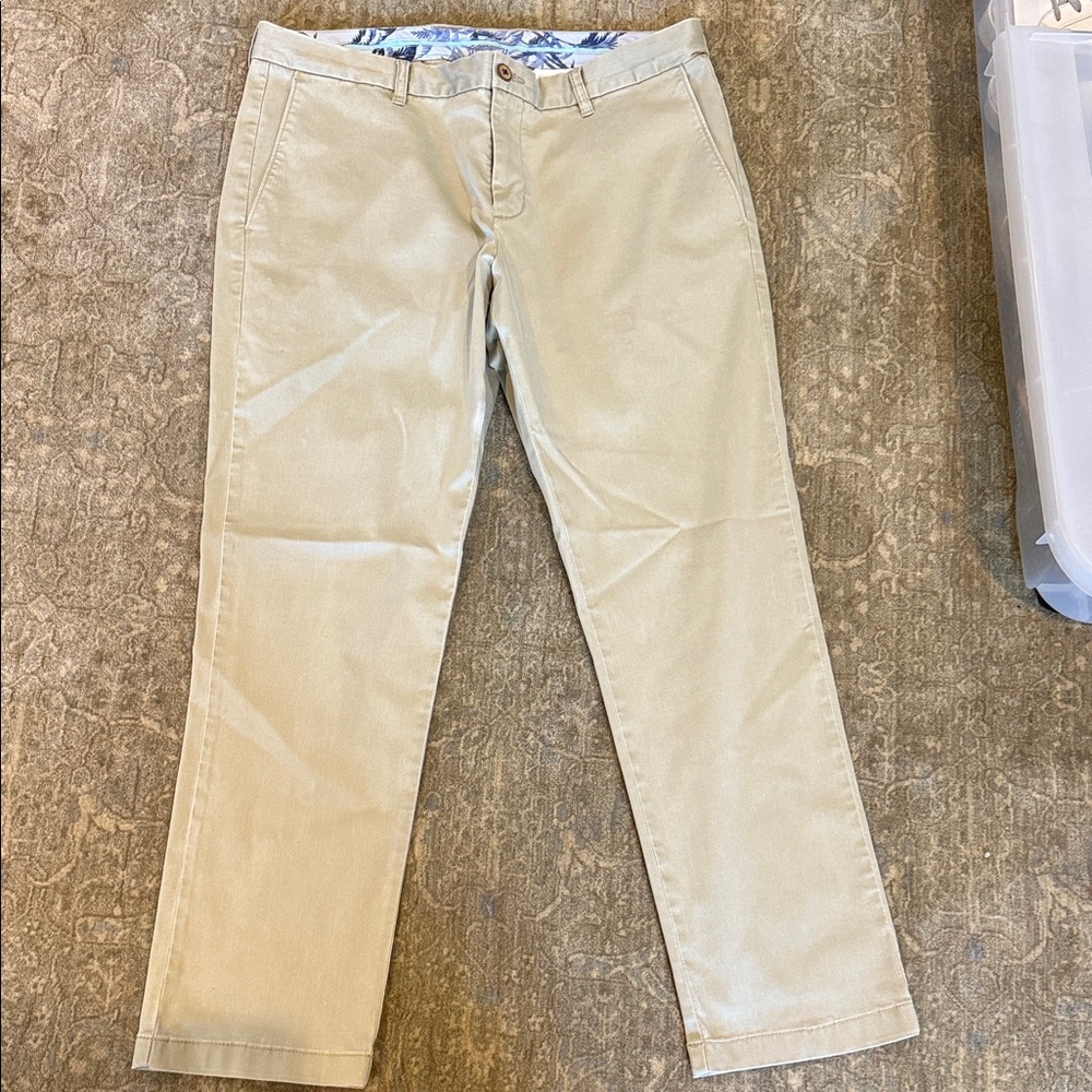 Tommy Bahama Men's Khaki Chinos